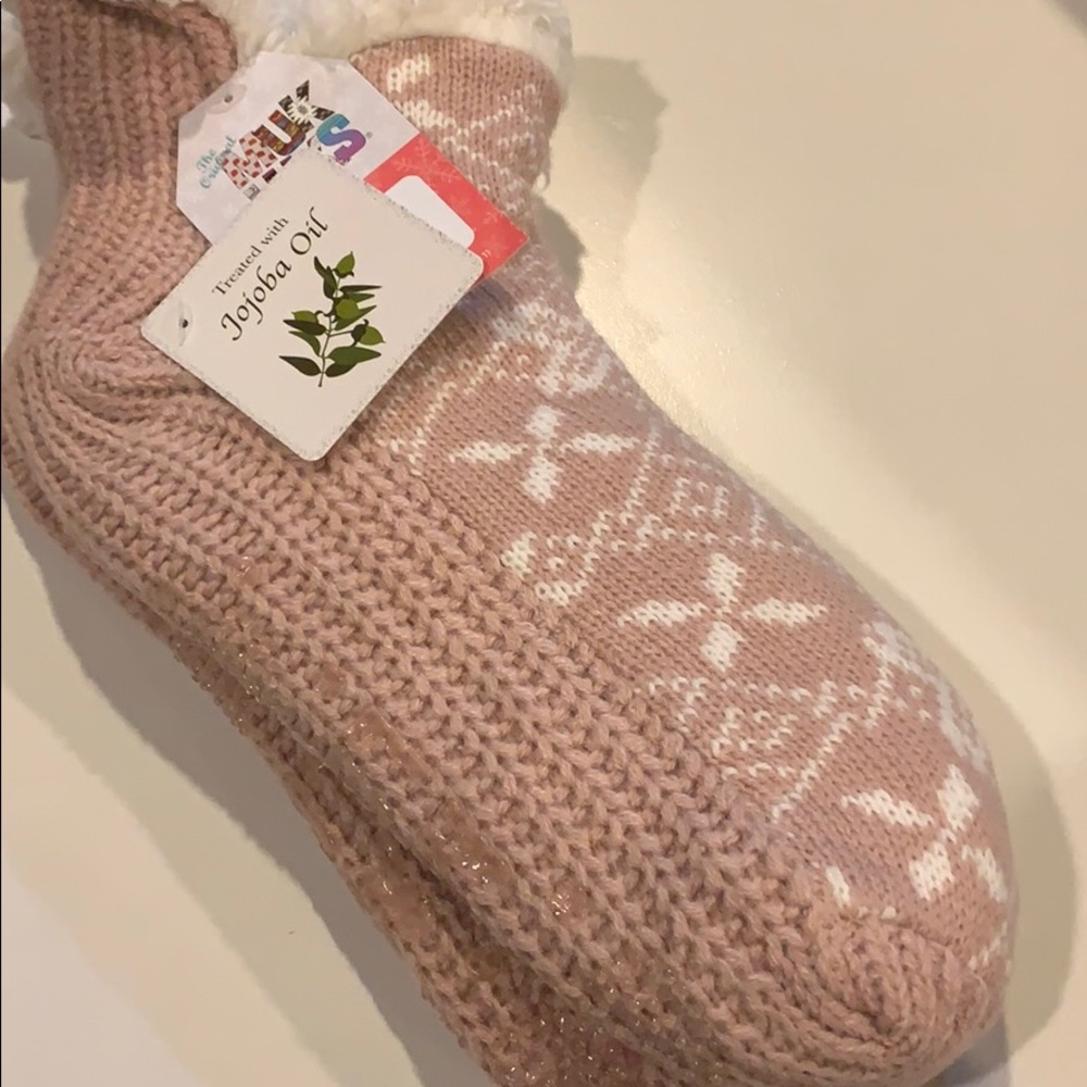 BNT Muk Luks Socks
